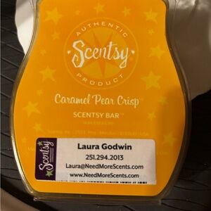 Scentsy Caramel Pear Crisp Wax Bar - Warm Yellow